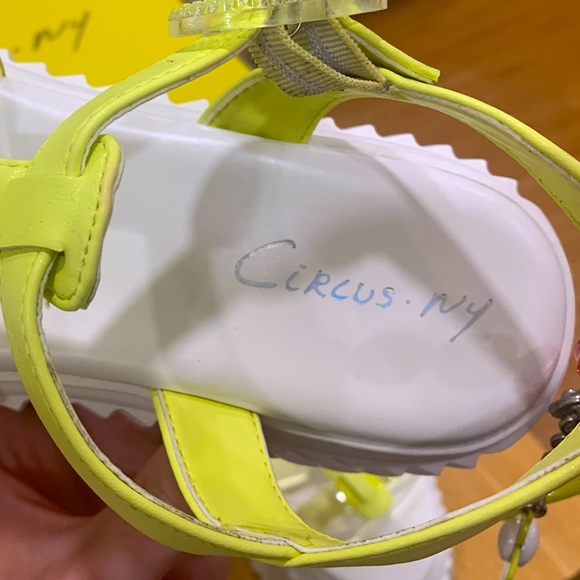 Circus. NY, the Ester Beaded Anklet Fisherman Platform Sandals in Citric Acid. - Picture 5 of 15